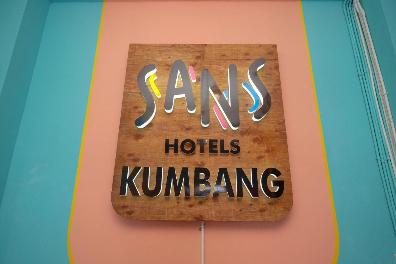 Sans Hotel Kumbang Yogyakarta By Reddoorz المظهر الخارجي الصورة