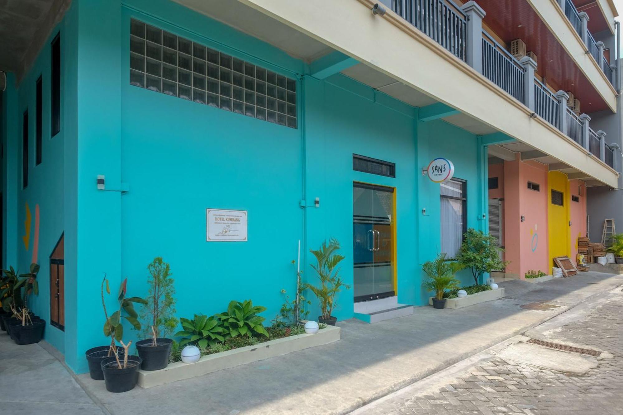 Sans Hotel Kumbang Yogyakarta By Reddoorz المظهر الخارجي الصورة